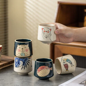 Taza de cerámica estilo japonés con animales