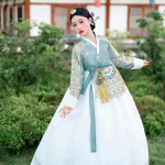 Hanbok tradicional de mujer de corte real de Yeonkkoch Hanbok 3