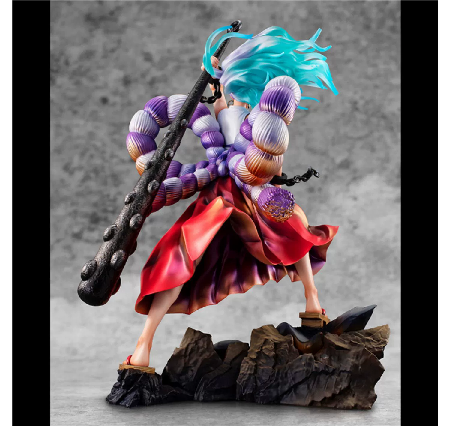 Figura oficial de Yamato de One piece3