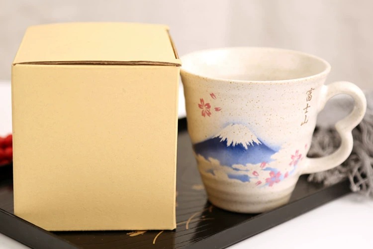 Taza de cerámica japonesa con Monte Fuji y flores de cerezo 9