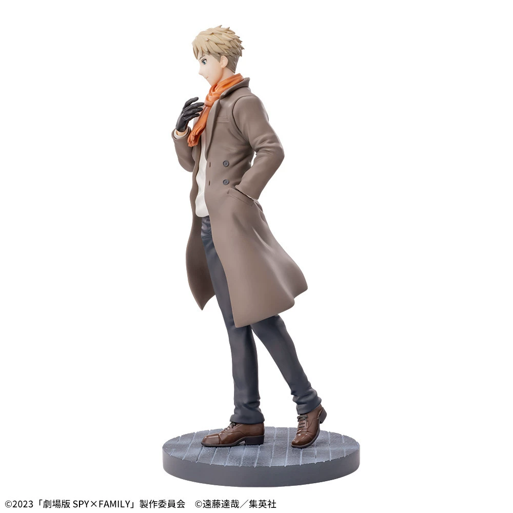 Figura de Loid Forger Luminasta Code: White de SPY x FAMILY 5