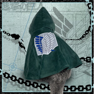 Capa Ataque Titanes verde perros y gatos