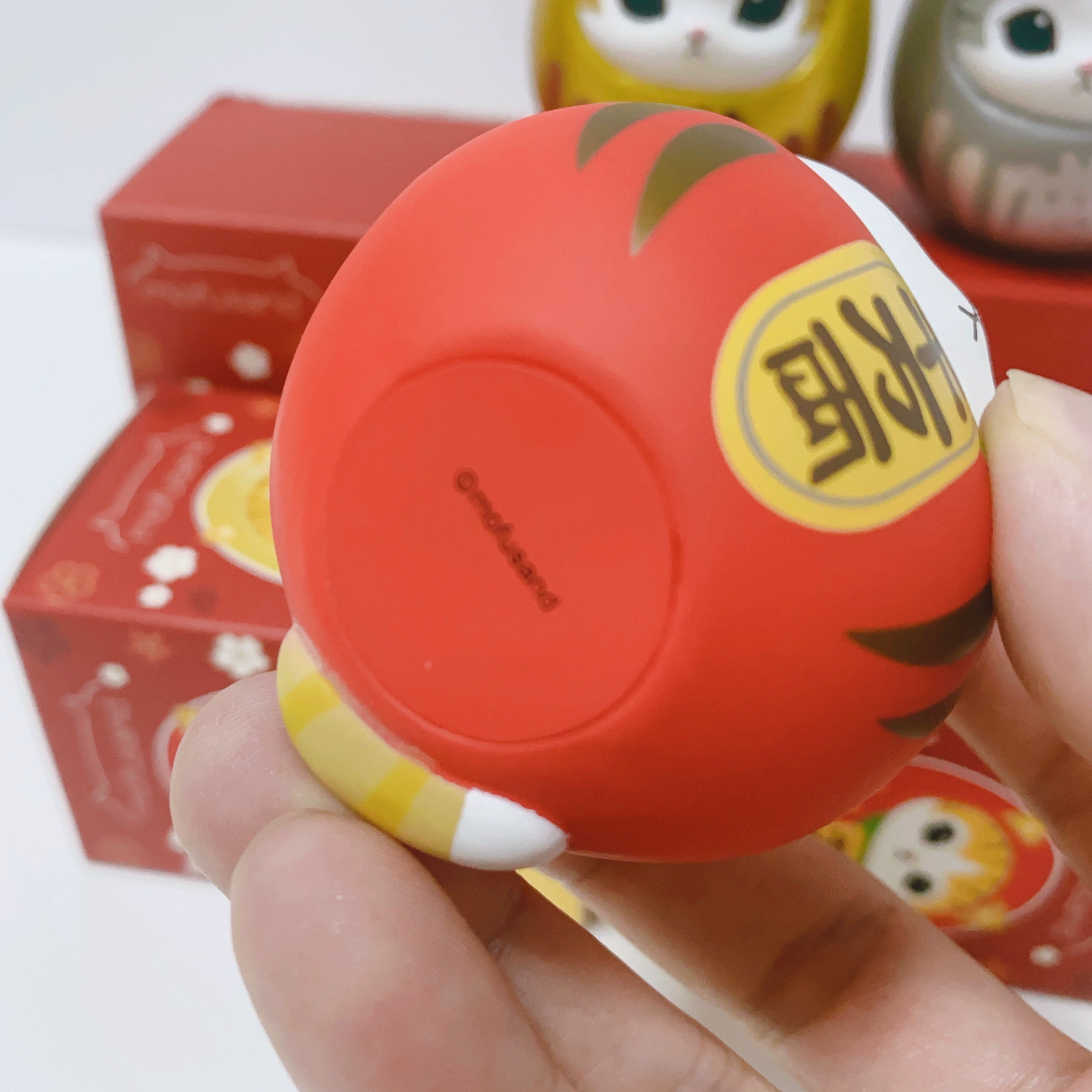 Set de 3 gatitos de la suerte con forma de daruma mofusand Frikimall 4