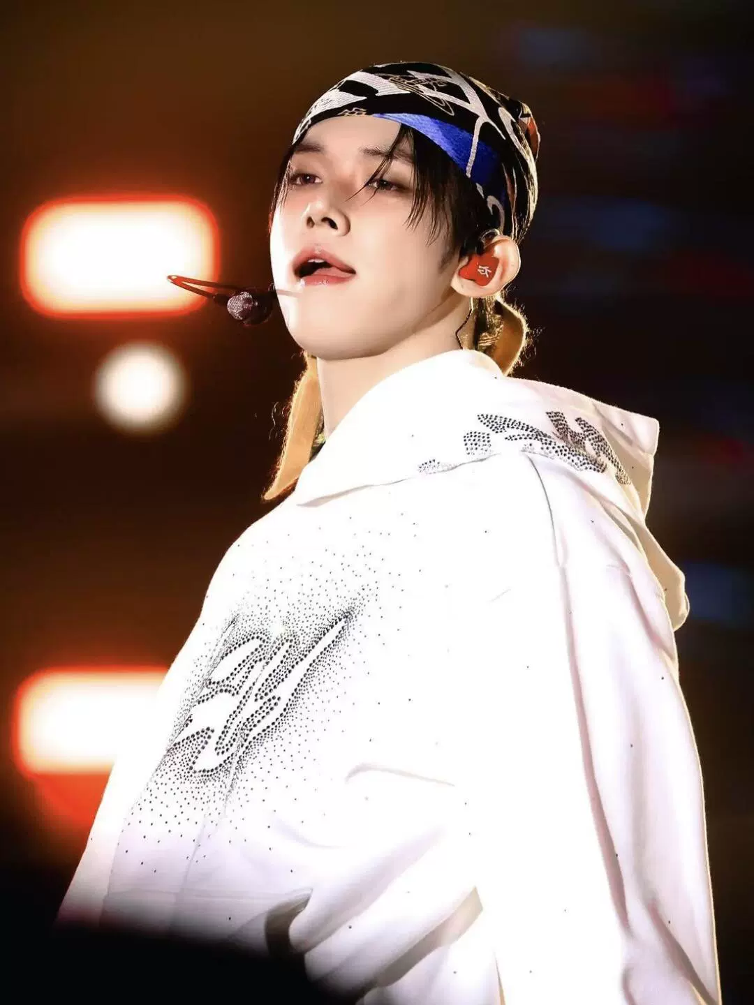 White Hoodie Oversized Yeonju TXT GGUM sudadera ropa K-pop