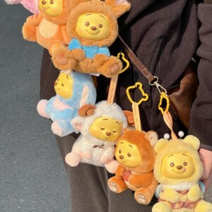 Colección oficial peluches Winnie the Pooh Winnie! - 9 cajas sorpresa de Miniso (reserva)