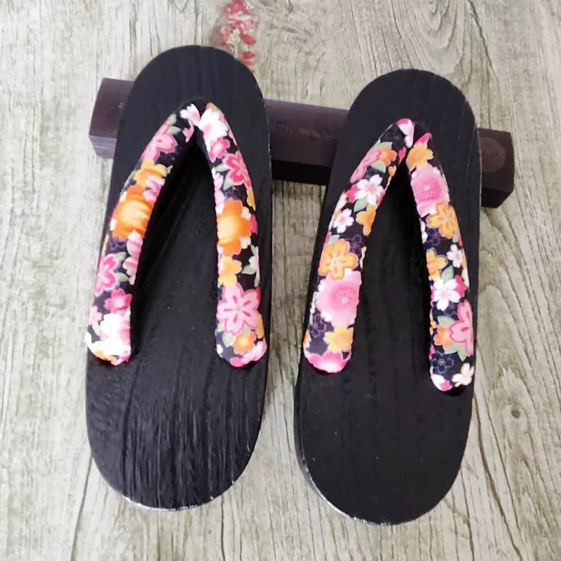negro-estampado-floral