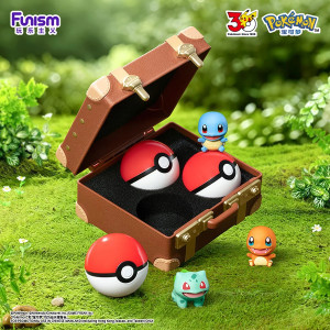 Caja sorpresa Pokémon 30th Aniv. First Partner – 3 Pokémon iniciales y Pokéball + maleta FUNISM Frikimall 1
